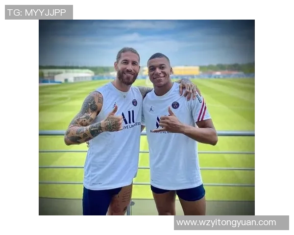 姆巴佩晒团队合照表达团结信念誓言国家德比再接再厉全力以赴 姆巴佩晒团队合照表达团结信念誓言国家德比再接再厉全力以赴